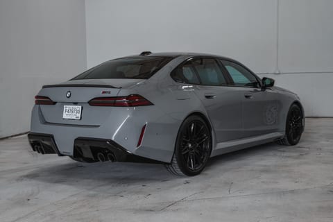 BMW M5 thumbnail 1