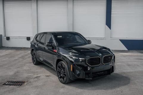 BMW XM thumbnail 2