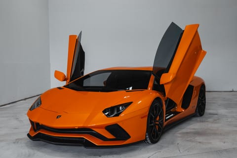 Lamborghini Aventador (Orange) thumbnail 1