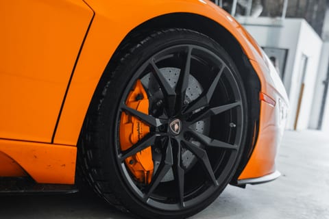 Lamborghini Aventador (Orange) thumbnail 5