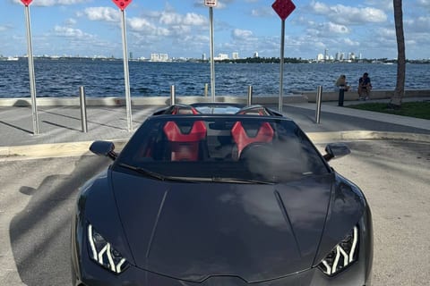 Lamborghini Huracán EVO thumbnail 2