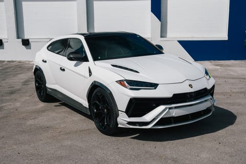 Lamborghini Urus thumbnail 1