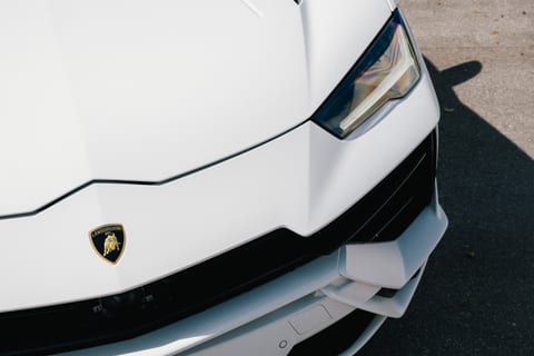 Lamborghini Urus thumbnail 2