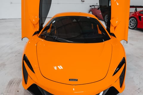 McLaren Artura thumbnail 2