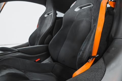 McLaren Artura thumbnail 4