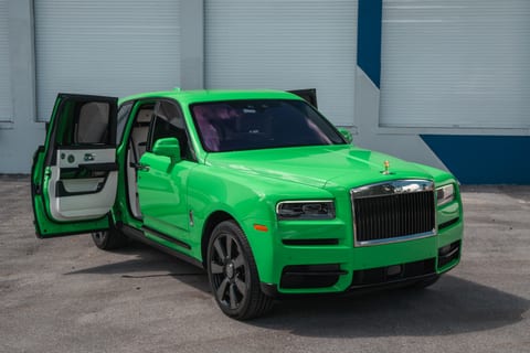 Rolls-Royce Cullinan thumbnail 1